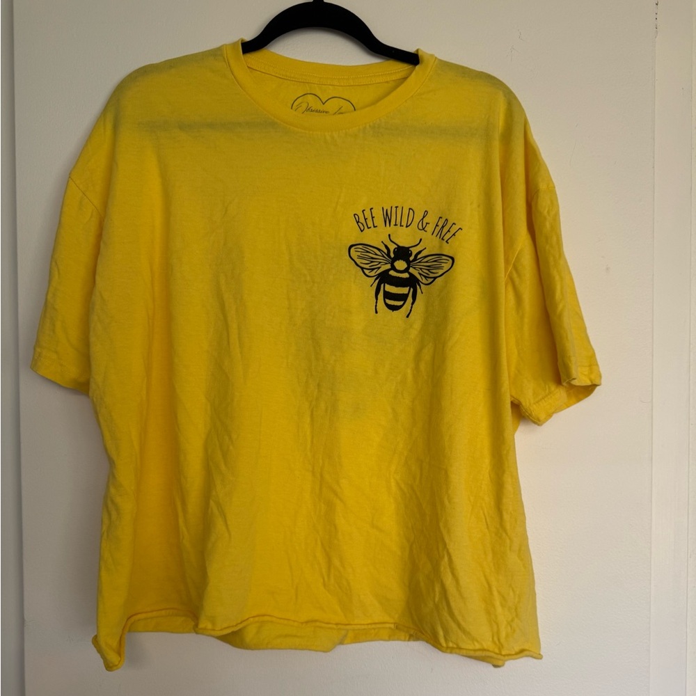 Bee Wild & Free Women’s Yellow Plus Size 2X Cropped T-shirt Short Sleeve Shirt